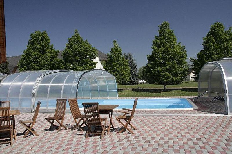Hotel Ovit Keszthely Exterior photo
