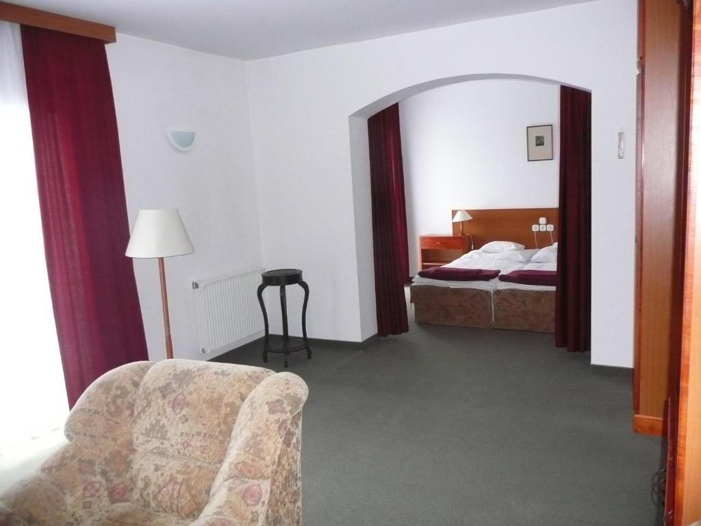Hotel Ovit Keszthely Room photo